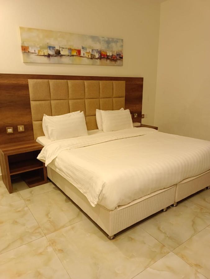 Al Deafah Hotel Apartment الضيافة للشقق الفندقية Al Buraimi Esterno foto