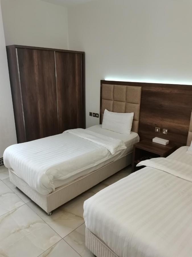 Al Deafah Hotel Apartment الضيافة للشقق الفندقية Al Buraimi Esterno foto