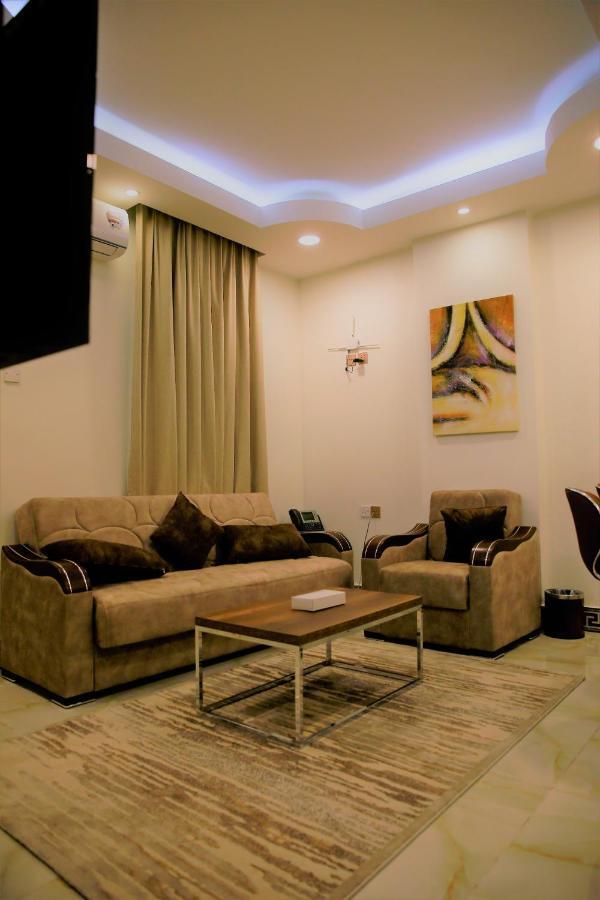 Al Deafah Hotel Apartment الضيافة للشقق الفندقية Al Buraimi Esterno foto