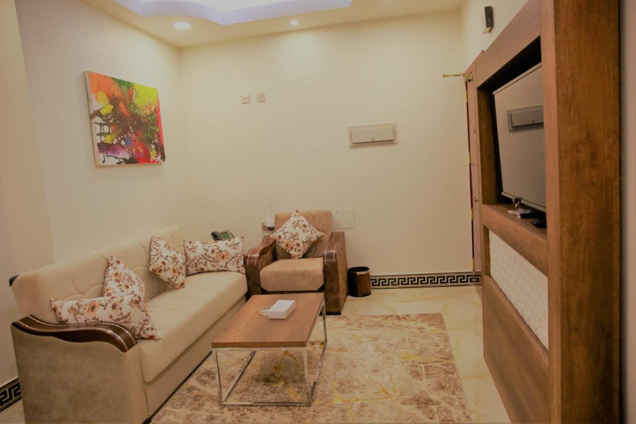 Al Deafah Hotel Apartment الضيافة للشقق الفندقية Al Buraimi Esterno foto